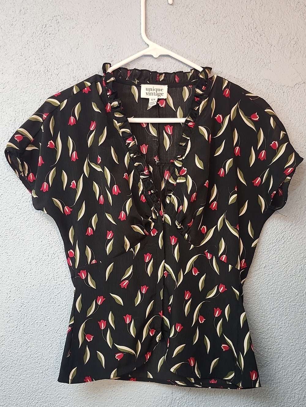 Unique Vintage Black Tulip Print Ruffle V-Neck Top